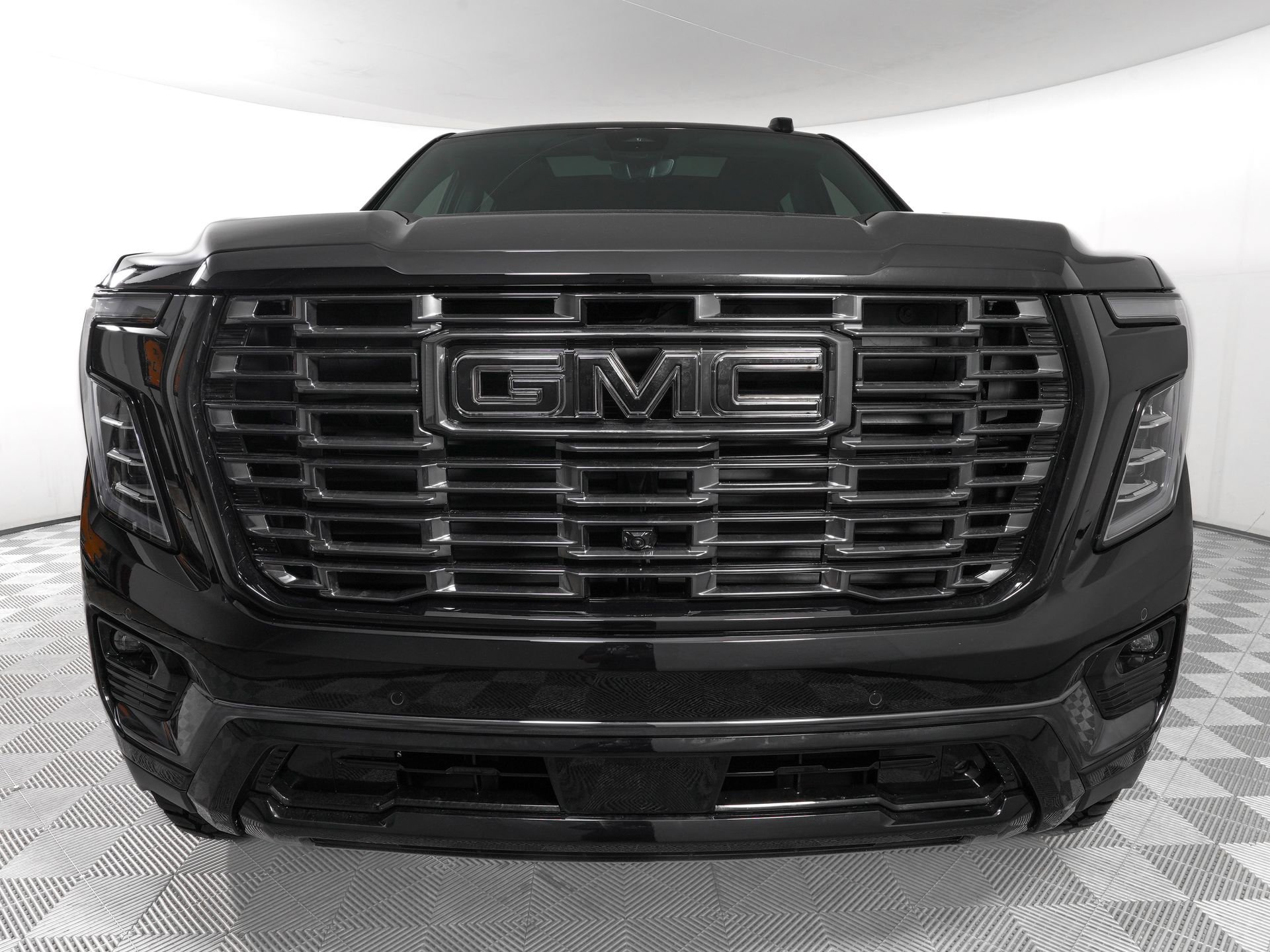 Used 2026 GMC Yukon XL Denali Ultimate AWD/4WD image 3