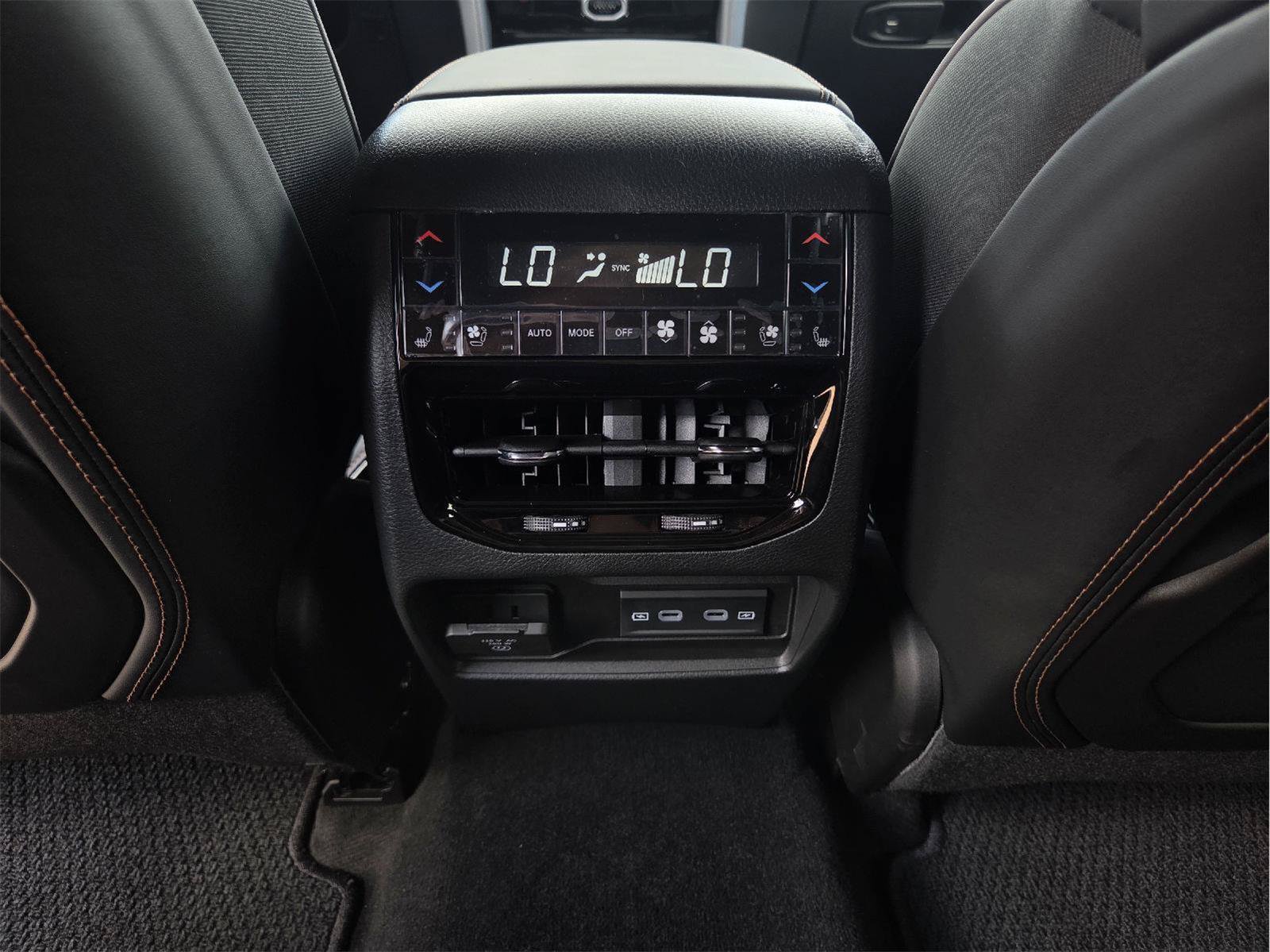 New 2027 Jeep Grand Cherokee Summit AWD/4WD image 18