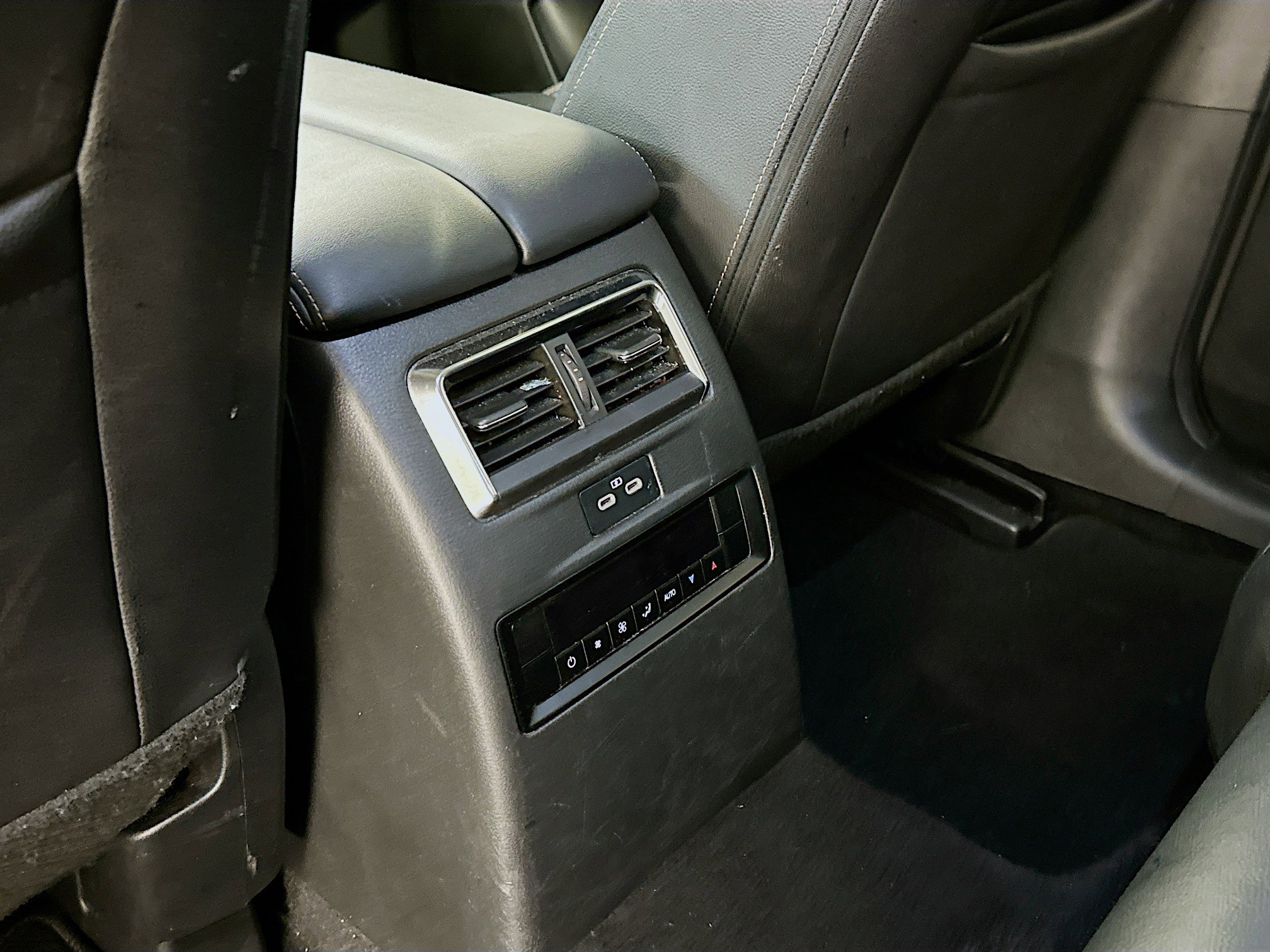 Used 2024 MAZDA CX-90 3.3 Turbo w/ Preferred Package image 29