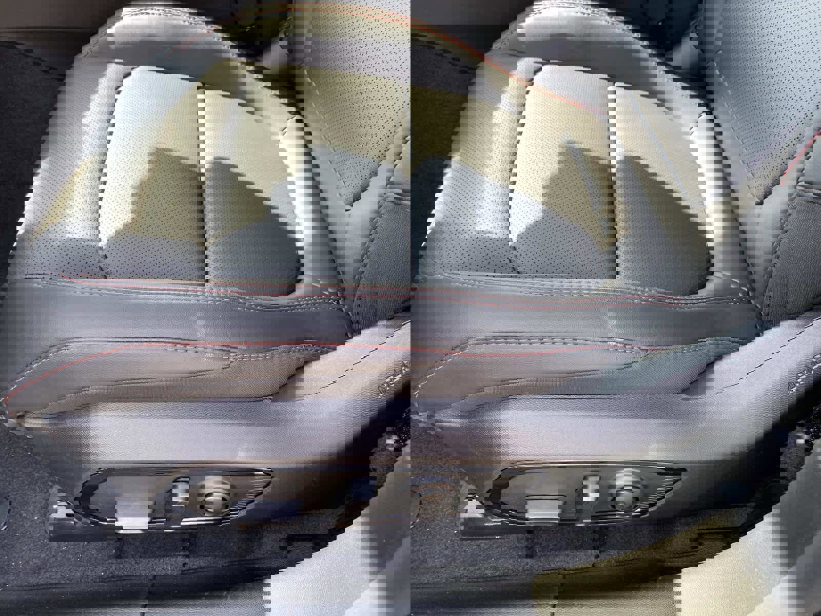 New 2026 Dodge Charger R/T image 9