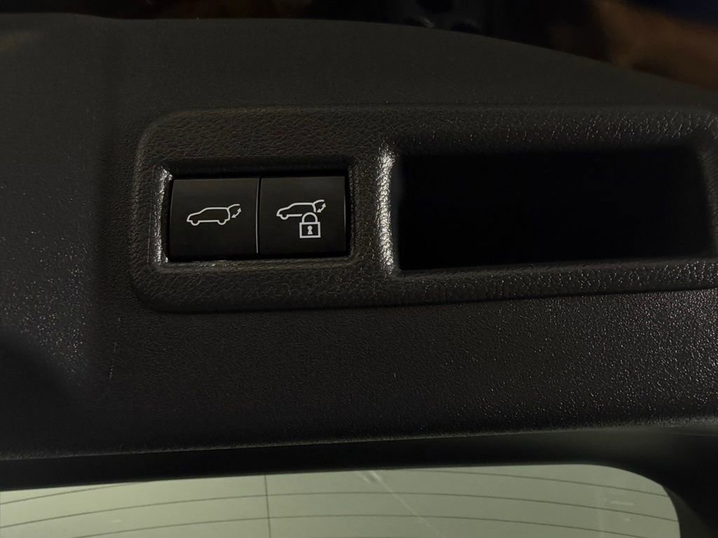 Used 2025 Subaru Solterra Limited w/ Limited Package image 29