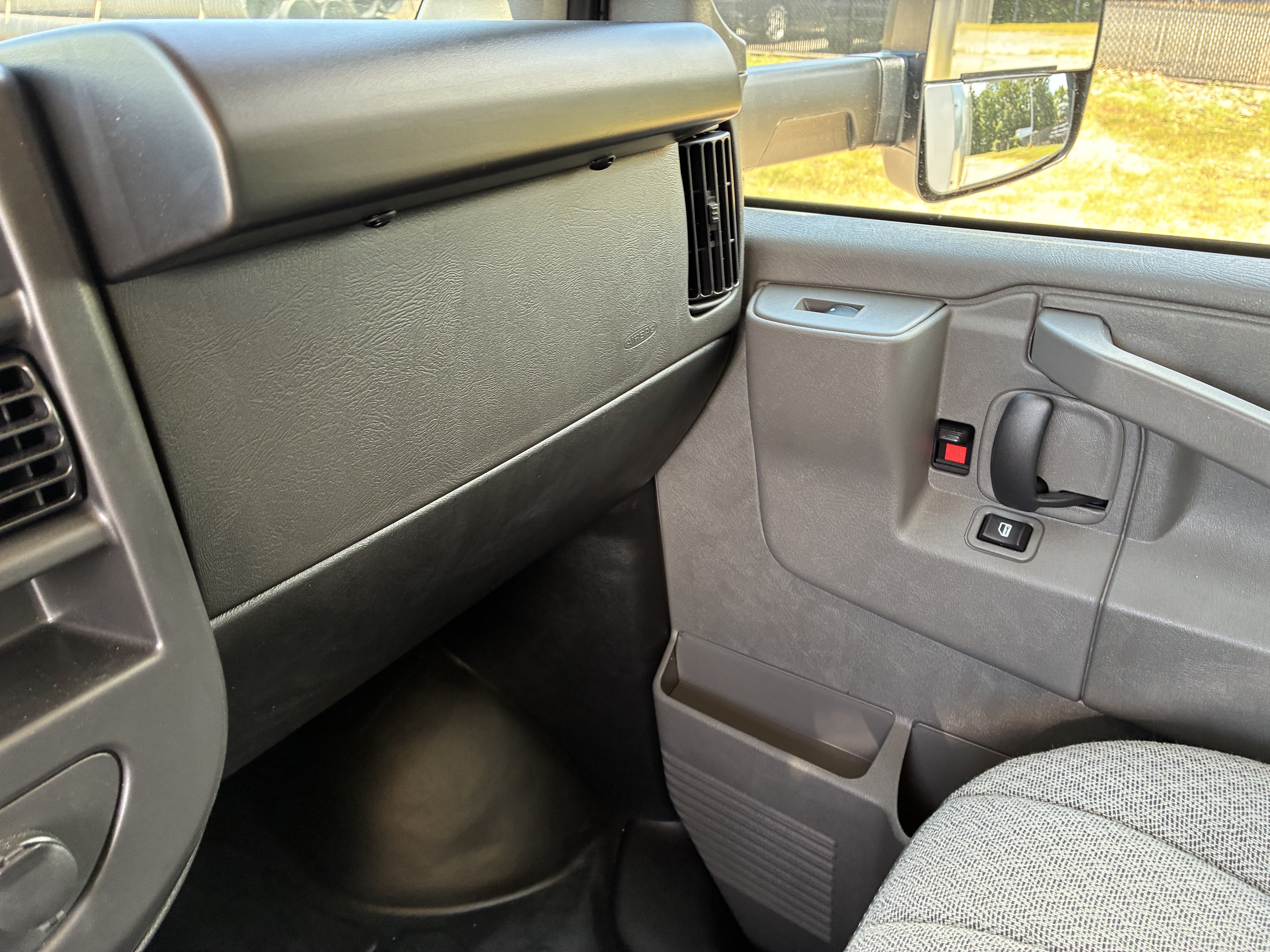 New 2026 Chevrolet Express 3500 w/ Power Convenience Package RWD image 34