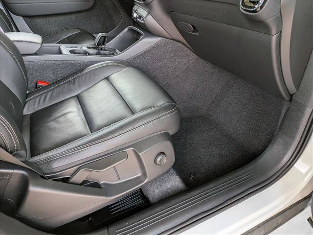 Used 2022 Volvo XC40 T4 Momentum FWD image 15