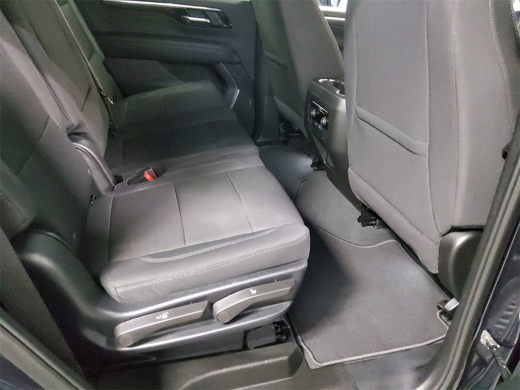 Used 2025 Chevrolet Tahoe LS image 13