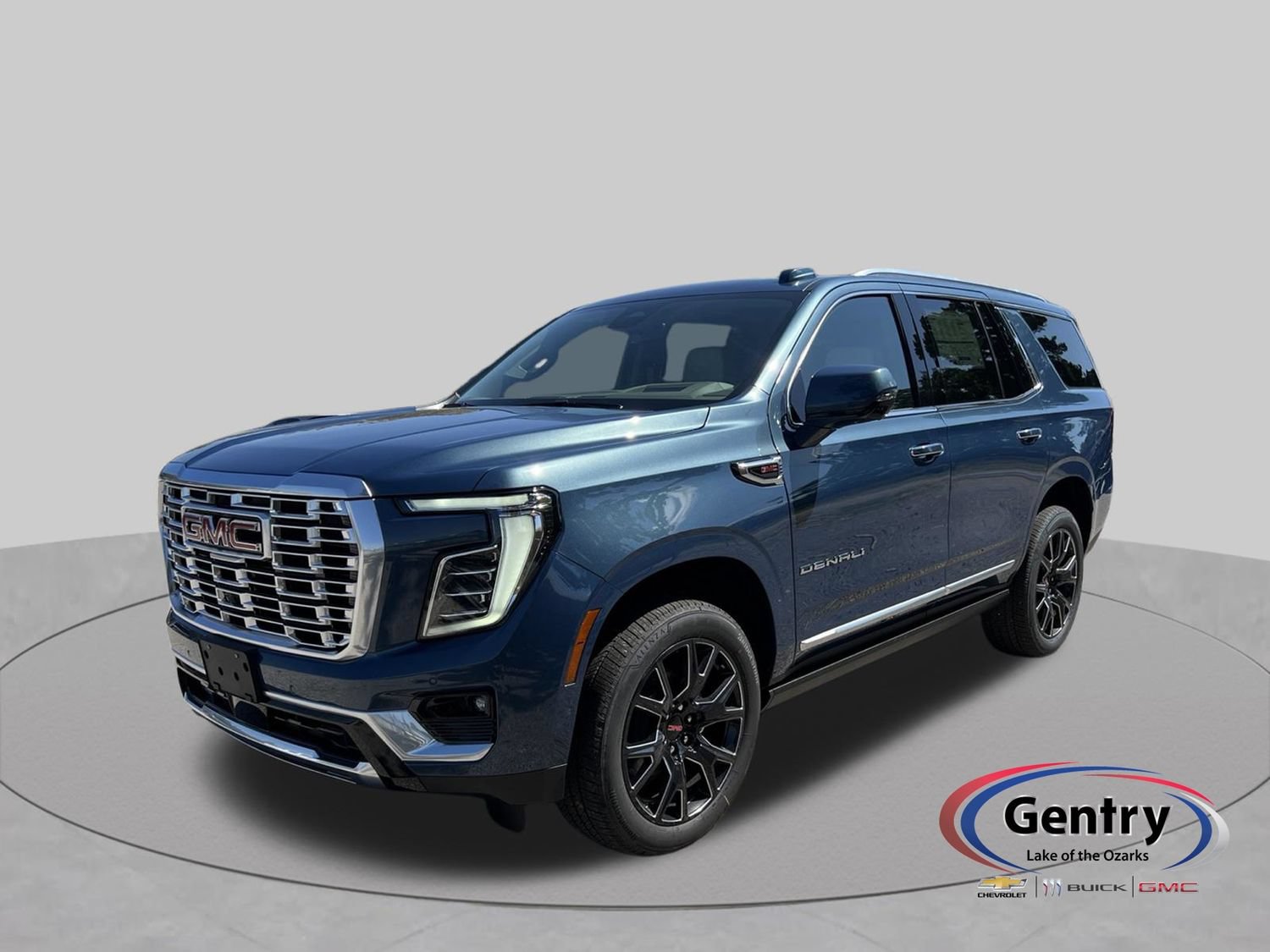 New 2026 GMC Yukon Denali w/ Sun & Power Step Package