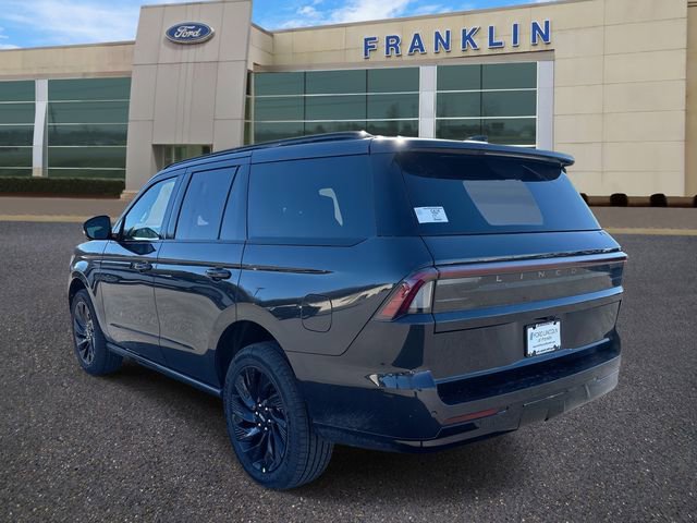 New 2025 Lincoln Navigator Reserve w/ Jet Appearance Package AWD/4WD image 5