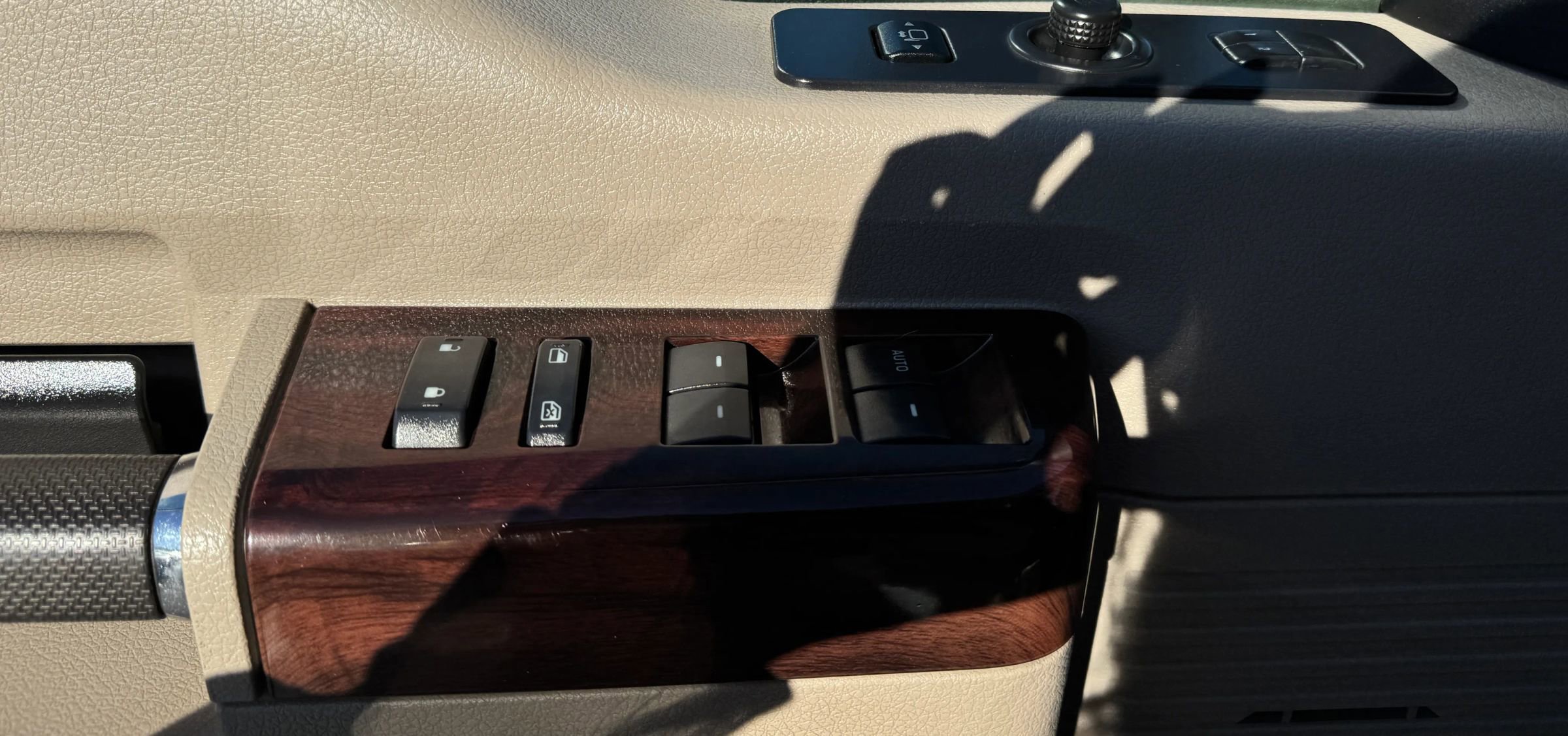 Used 2008 Ford F250 Lariat image 14