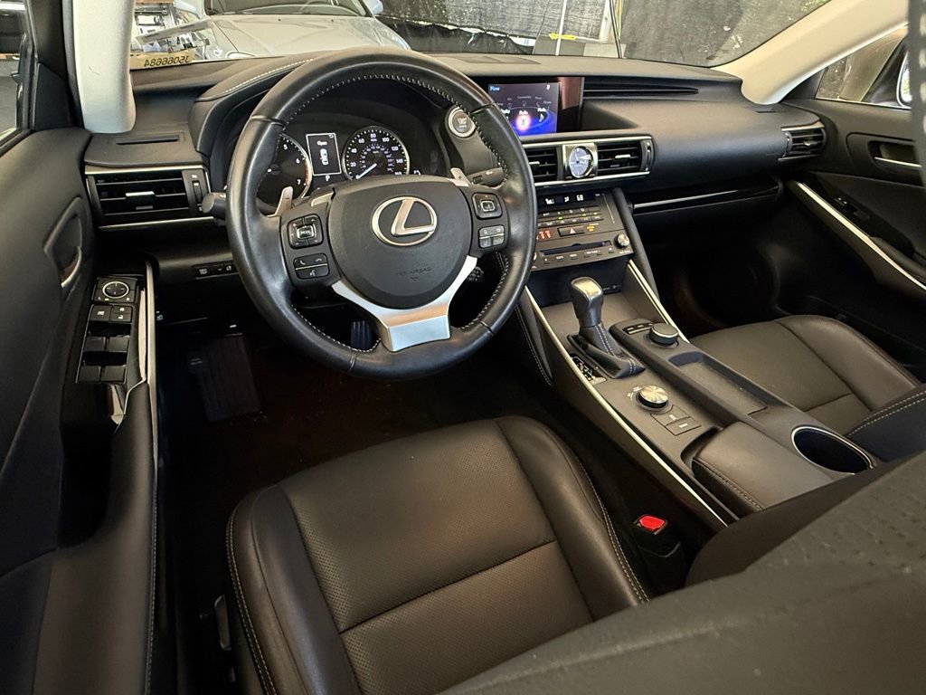 Used 2018 Lexus IS 300 w/ Accessory Package RWD image 9