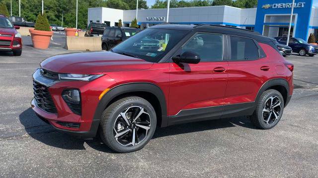 Certified 2023 Chevrolet TrailBlazer RS w/ Sun and Liftgate Package AWD/4WD image 4