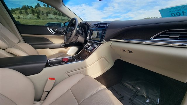 Used 2019 Lincoln Continental Reserve image 52