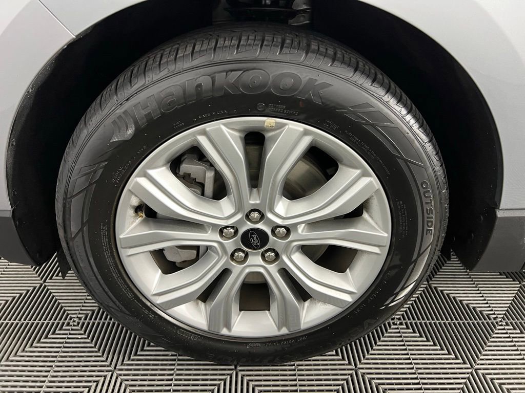 Used 2024 Ford Edge Titanium image 12