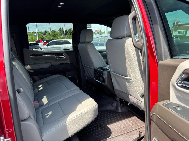 Used 2024 GMC Sierra 1500 SLT w/ SLT Premium Package AWD/4WD image 13
