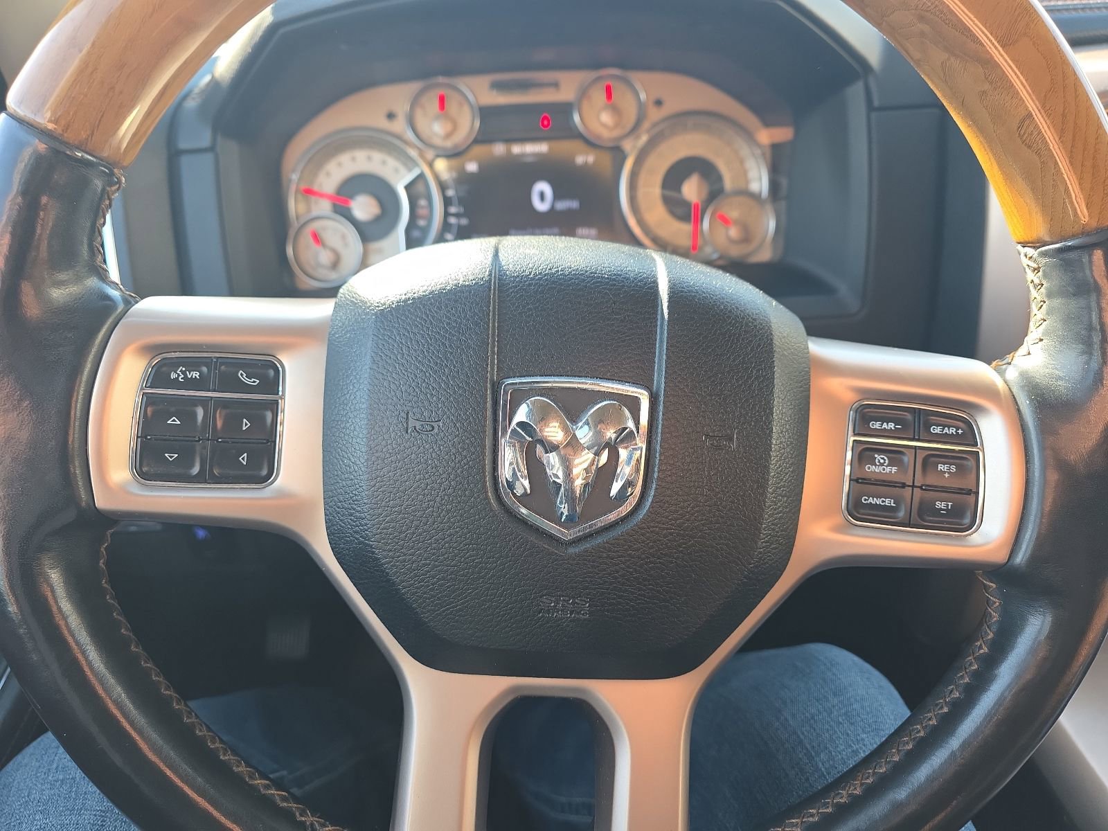 Used 2017 RAM 1500 Laramie Longhorn AWD/4WD image 18
