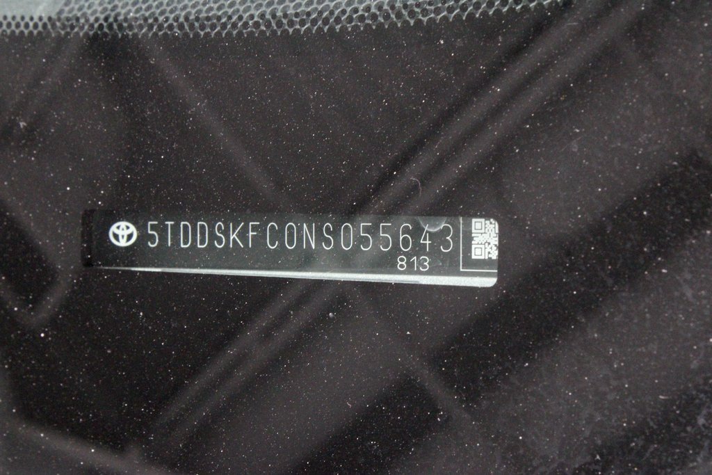 Used 2022 Toyota Sienna XSE image 37