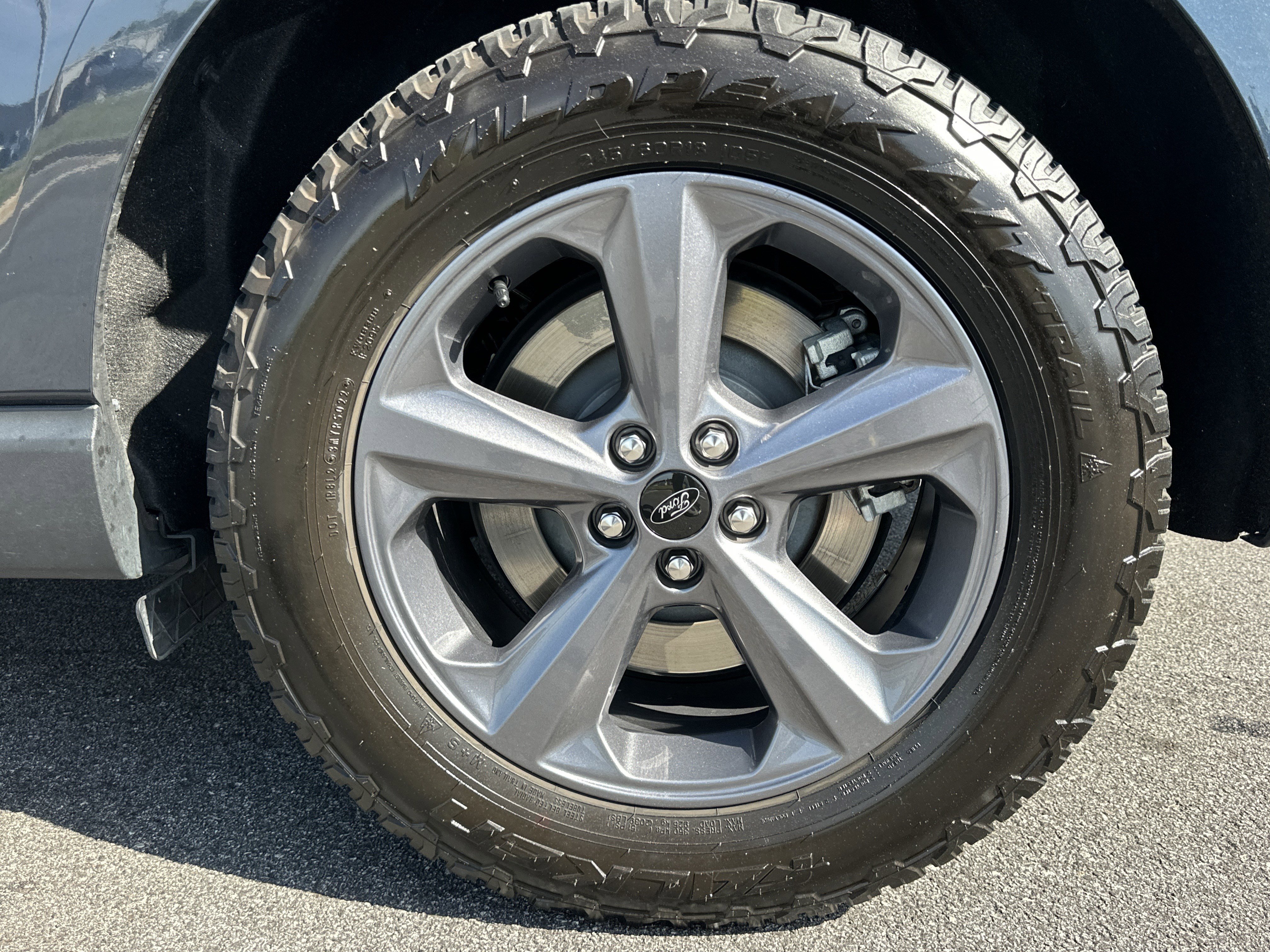 Used 2024 Ford Edge SEL w/ Sport Appearance Package image 21