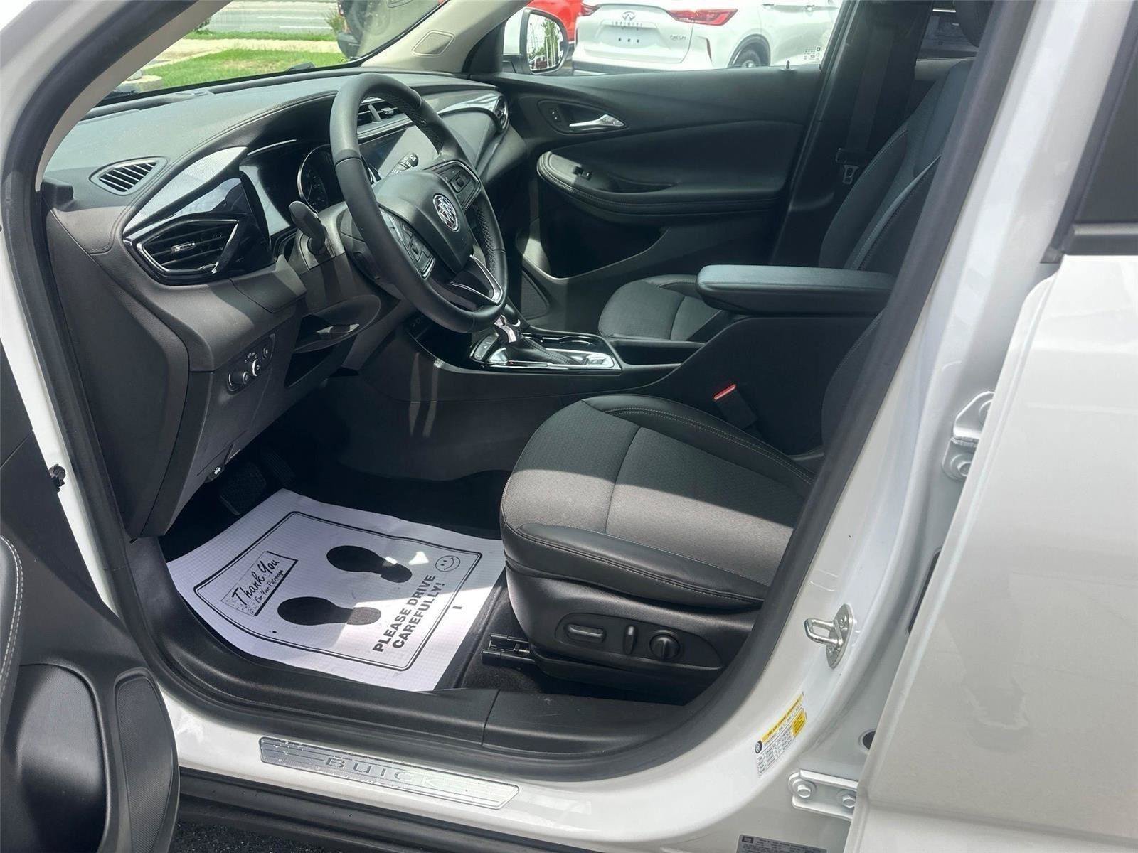 Used 2022 Buick Encore GX Preferred w/ Cold Weather Comfort Package FWD image 18