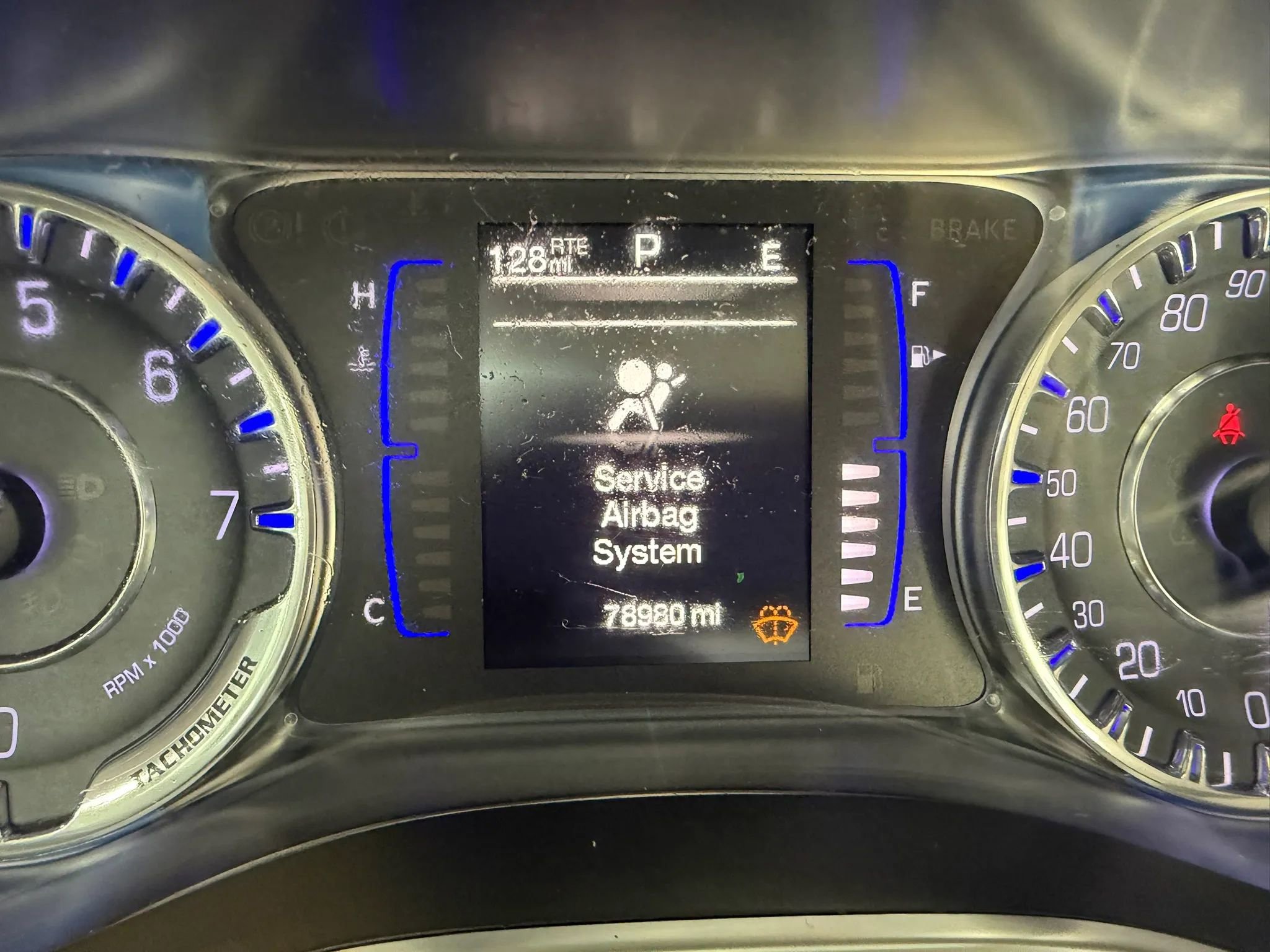 Used 2015 Chrysler 200 Limited w/ Convenience Group image 11