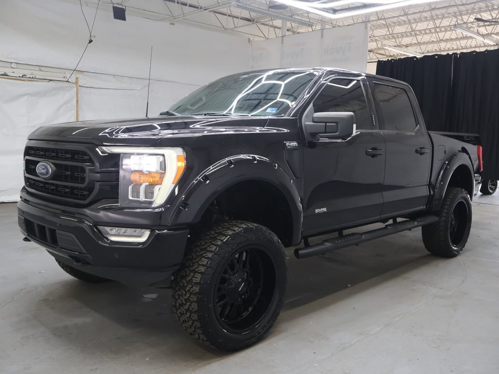 Used 2022 Ford F150 XLT w/ Equipment Group 302A High AWD/4WD image 3