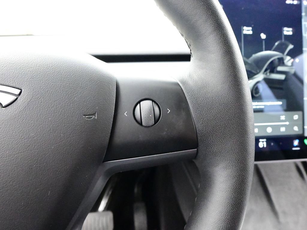 Used 2021 Tesla Model Y Long Range AWD/4WD image 12