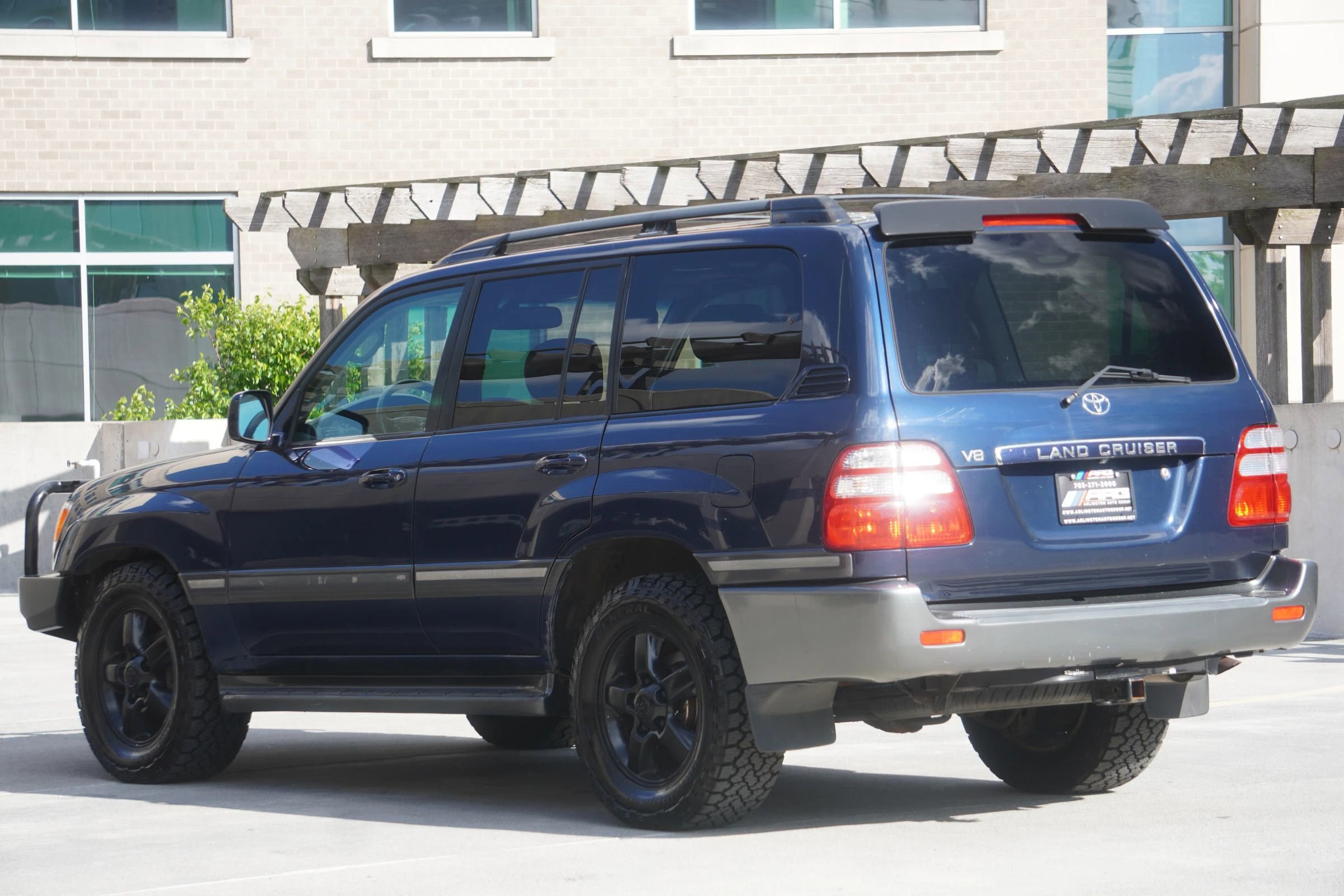 Used 2004 Toyota Land Cruiser AWD/4WD image 9