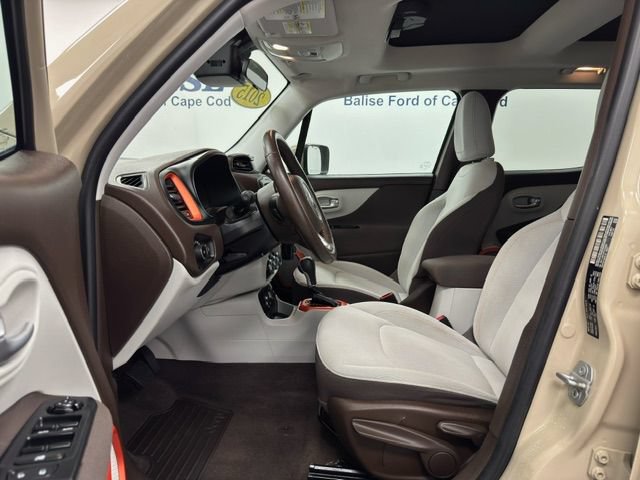 Used 2015 Jeep Renegade Latitude w/ Trailer Tow Group AWD/4WD image 12