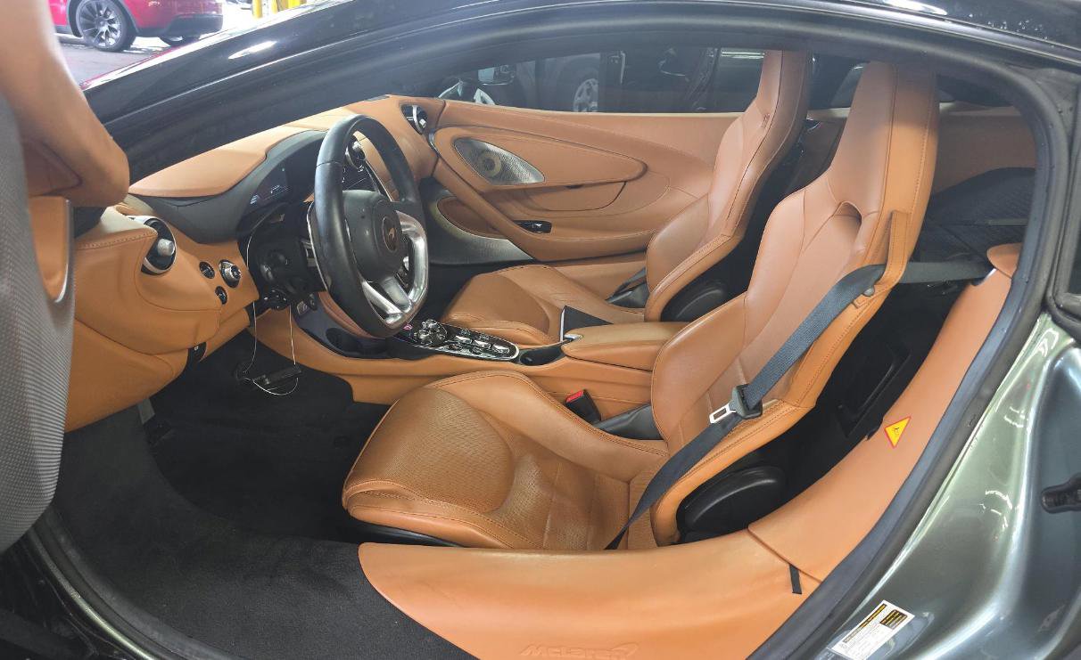 Used 2023 McLaren GT image 6
