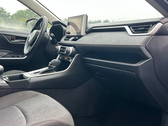 Certified 2025 Toyota RAV4 XLE AWD/4WD image 25