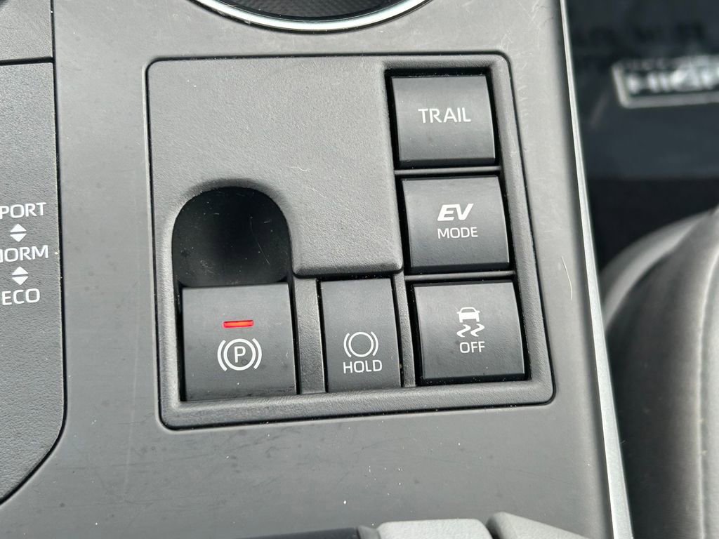 Used 2023 Toyota Highlander XLE image 26