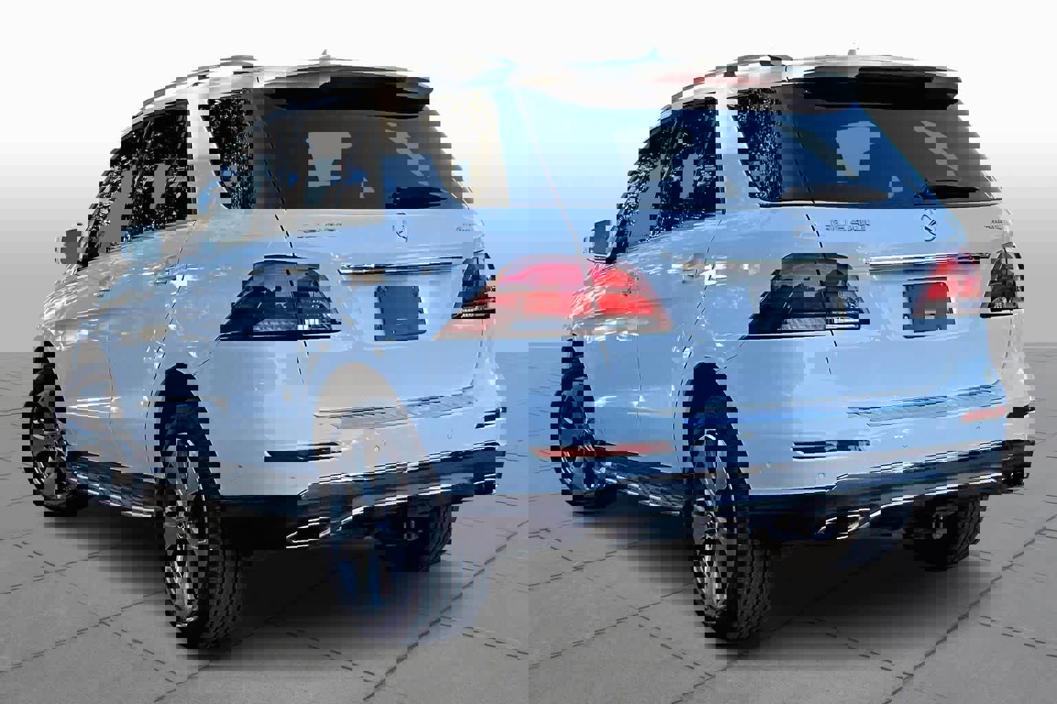 Used 2019 Mercedes-Benz GLE 400 4MATIC image 11