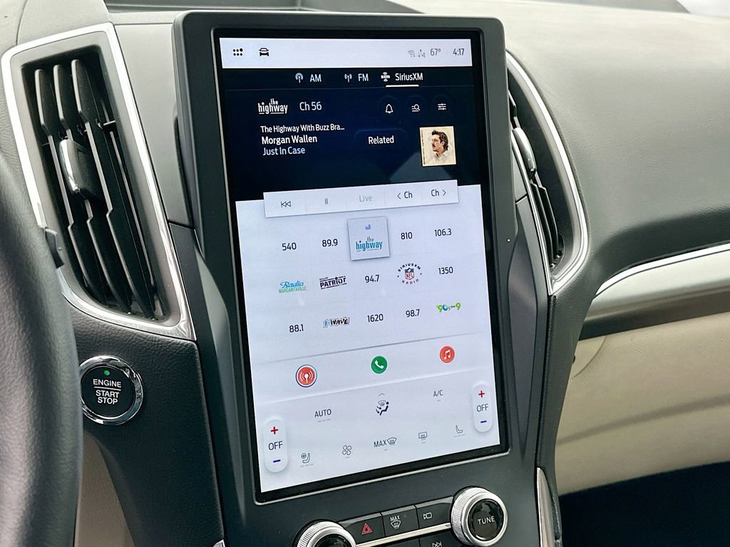 Used 2022 Ford Edge Titanium image 14