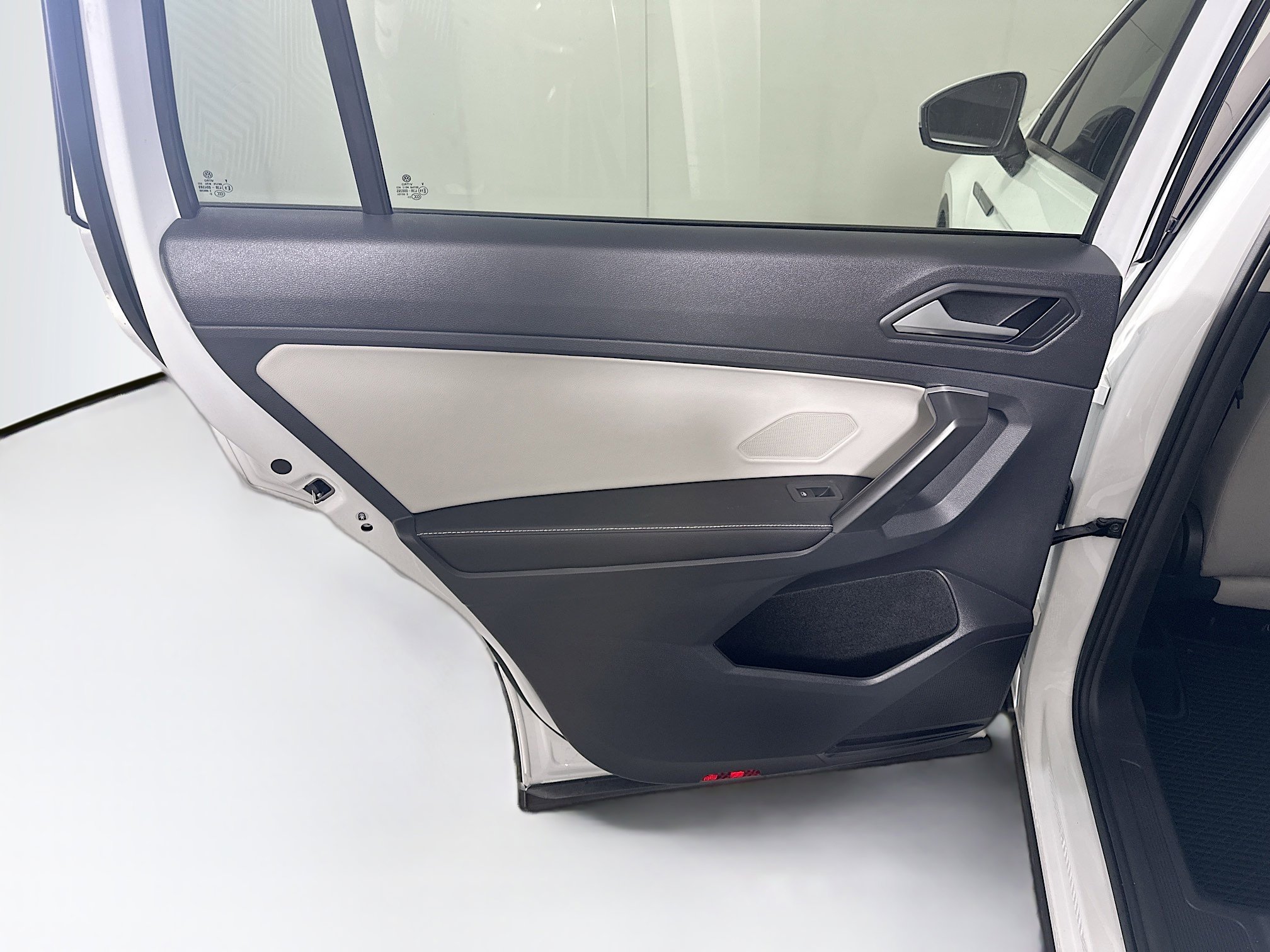 Used 2024 Volkswagen Tiguan S image 24