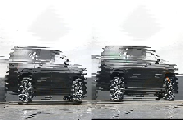 New 2026 Chevrolet Suburban High Country image 40