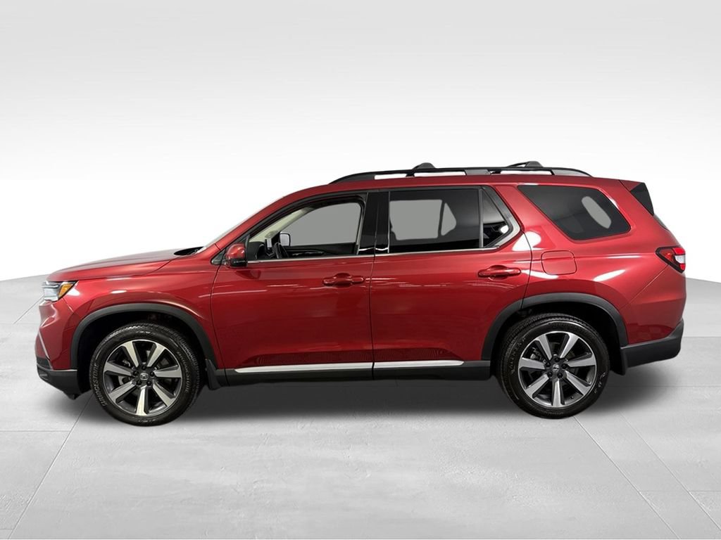 Used 2025 Honda Pilot Touring image 8