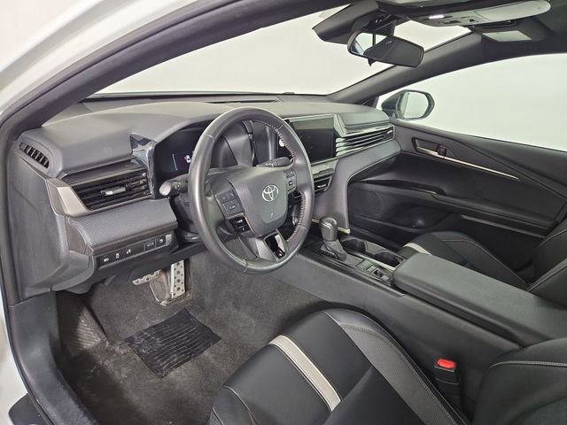 Used 2025 Toyota Camry SE FWD image 13