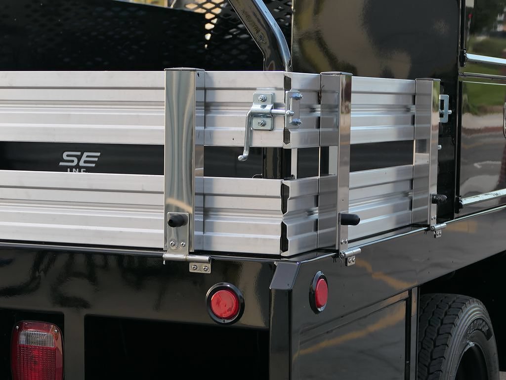 New 2026 RAM 5500 Tradesman AWD/4WD image 3
