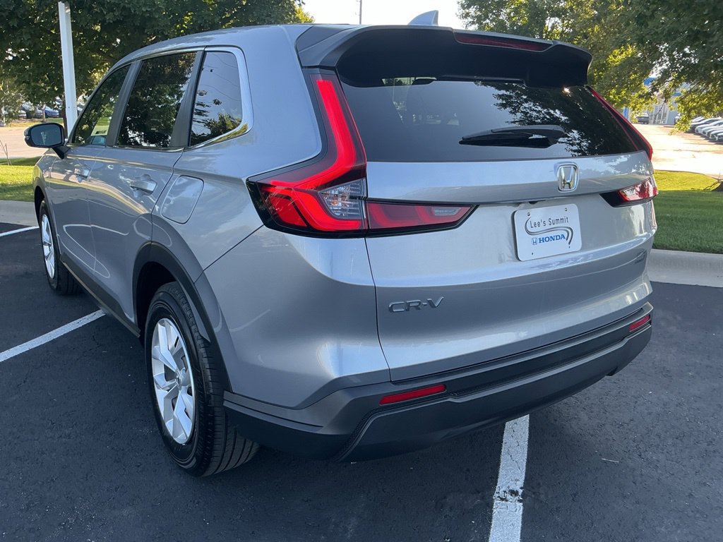 Used 2025 Honda CR-V LX image 10