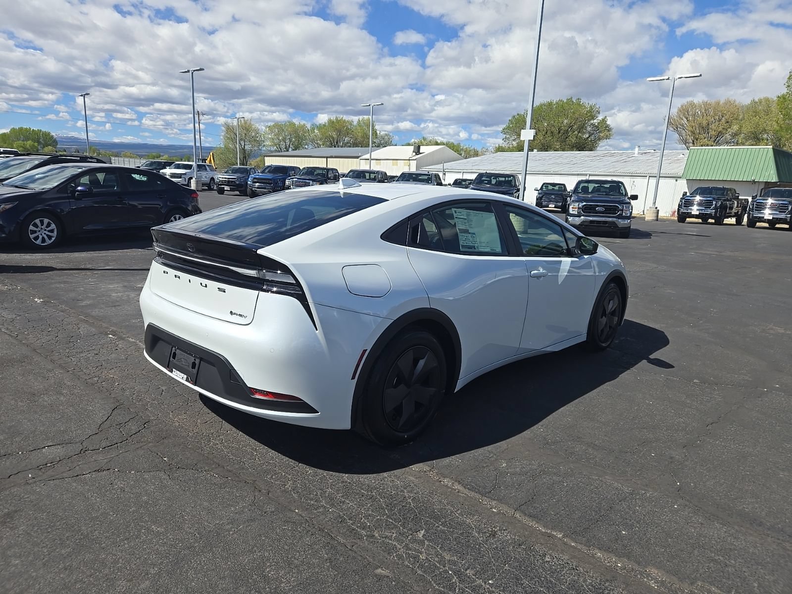 New 2025 Toyota Prius Plug-In Hybrid FWD image 3