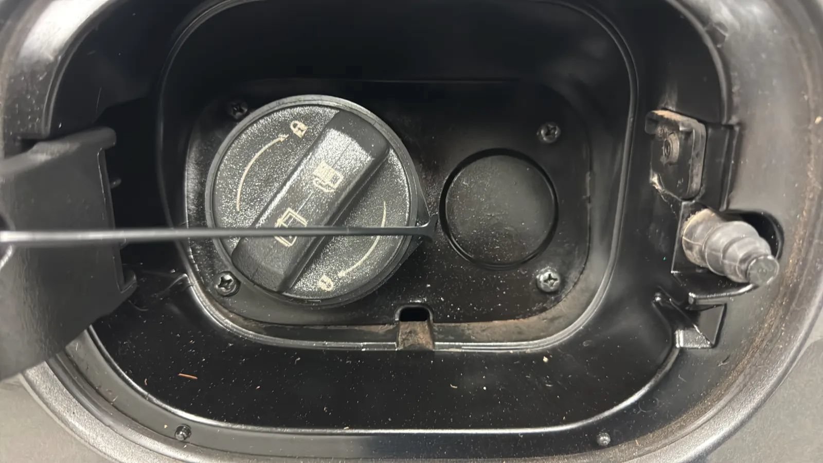 Used 2021 Hyundai Tucson SE w/ Cargo Package FWD image 23