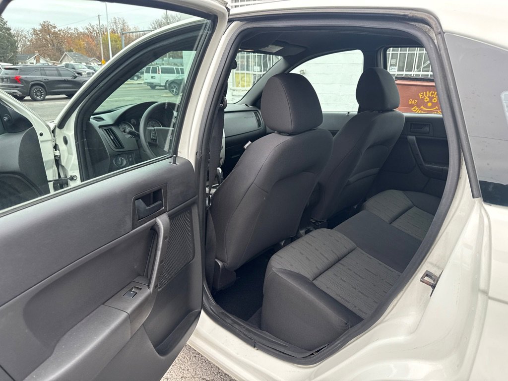 Used 2011 Ford Focus SE image 12
