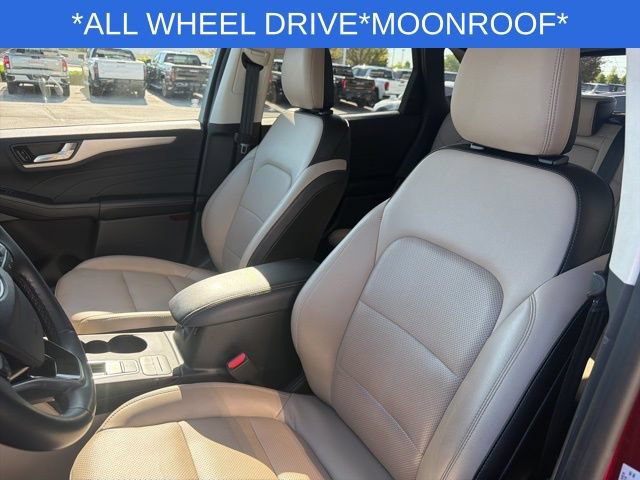 Used 2022 Ford Escape SEL w/ Technology Package AWD/4WD image 18