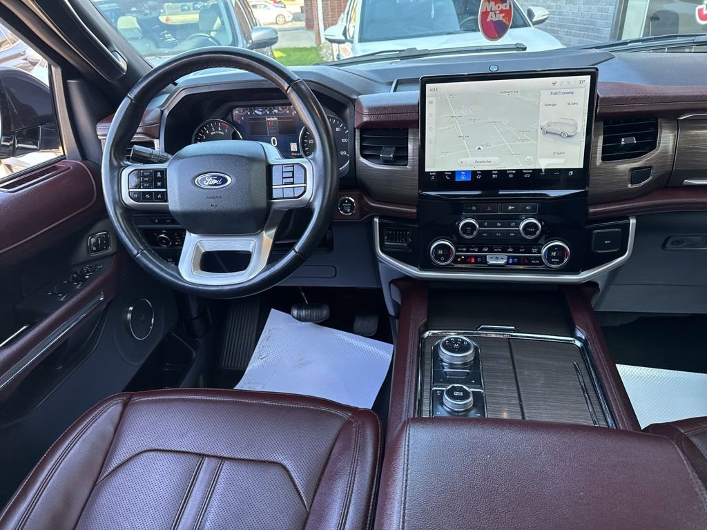 Used 2024 Ford Expedition Limited image 12