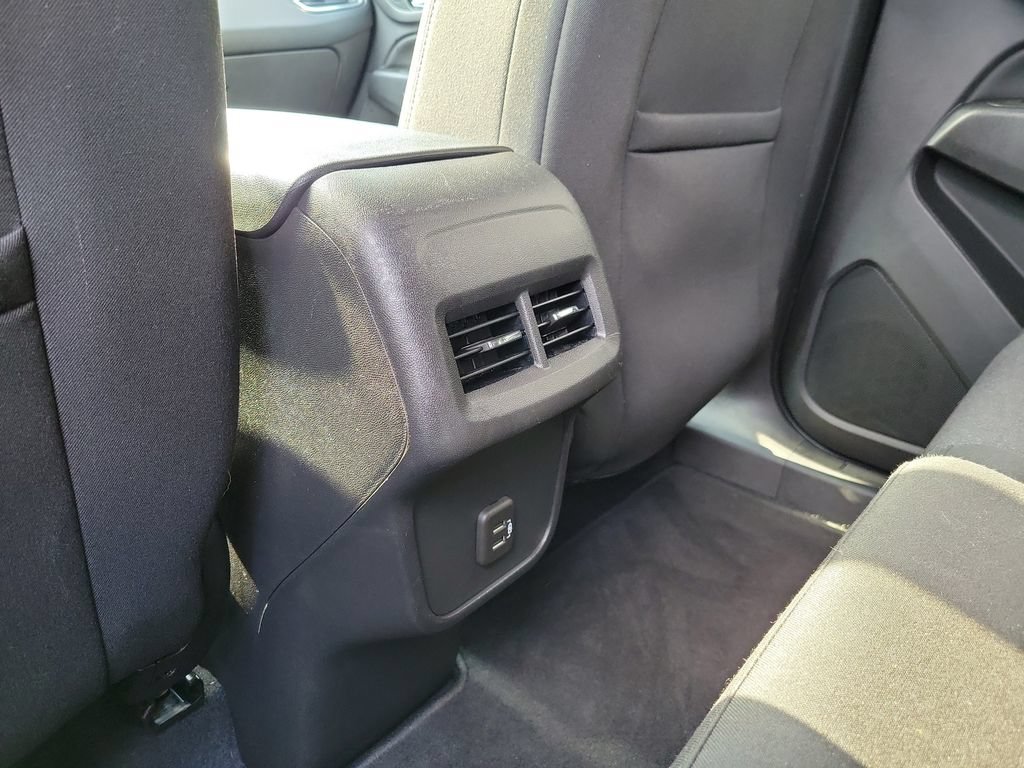 Used 2021 Chevrolet Equinox LT FWD image 14