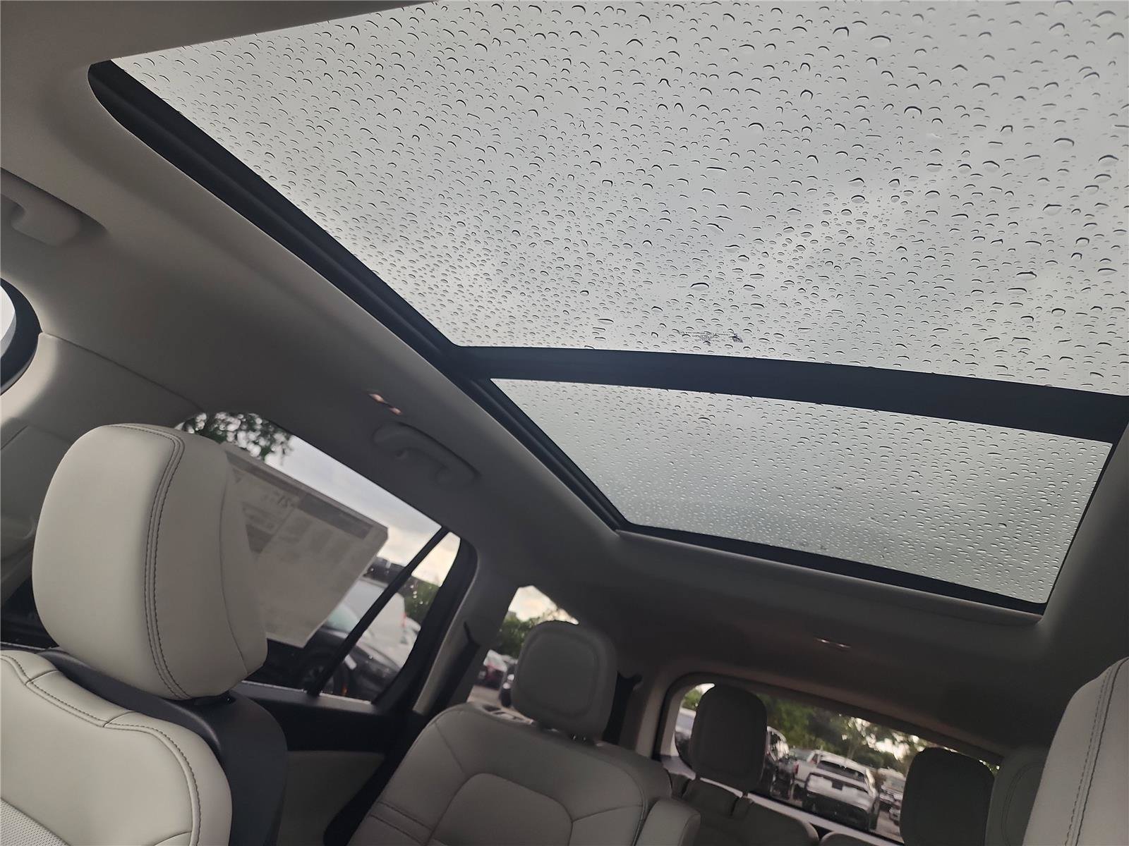 New 2026 Lincoln Aviator 2WD image 17