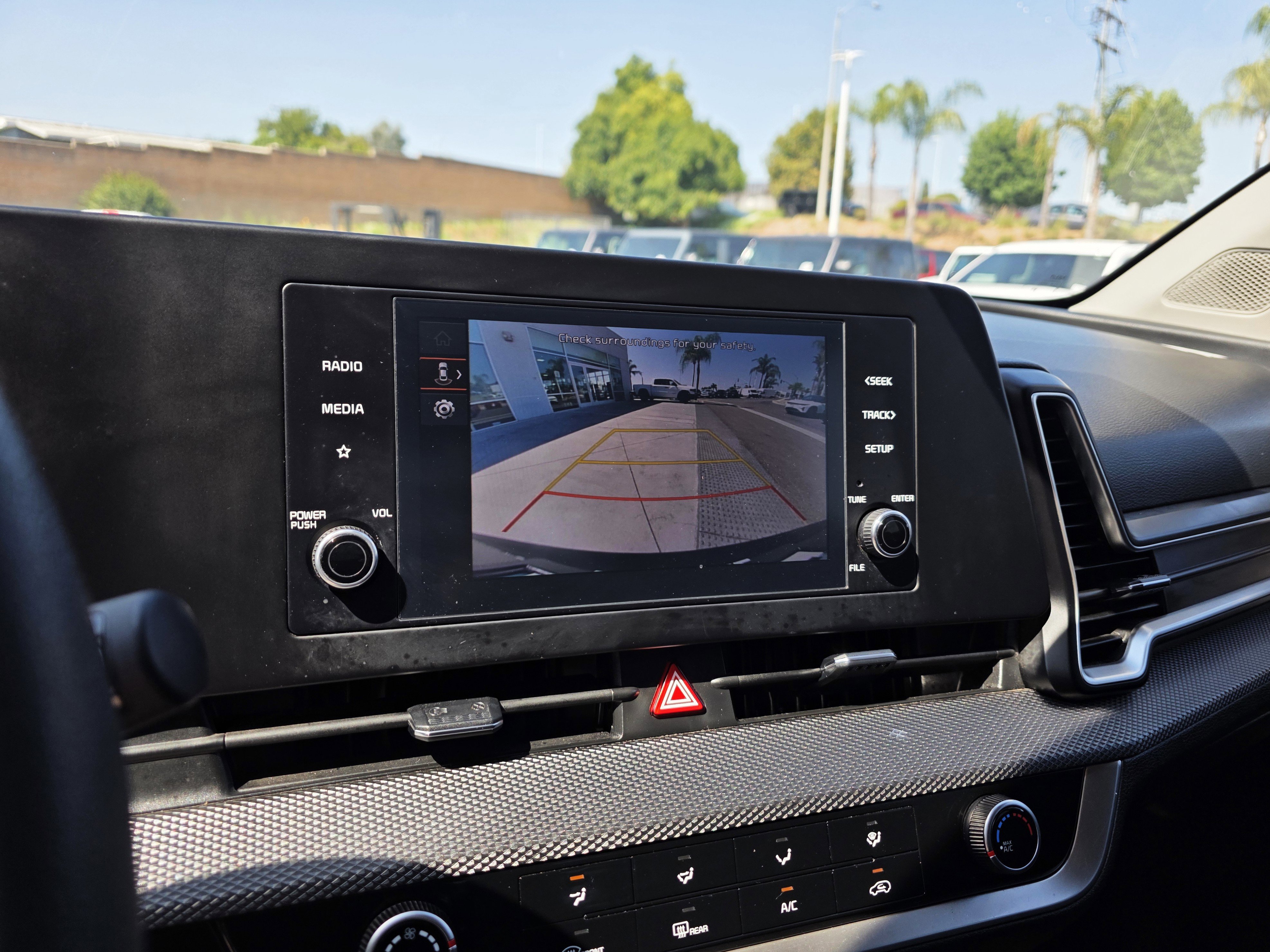 Used 2023 Kia Sportage LX image 15