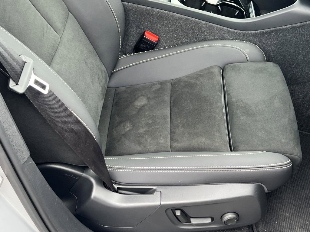 Certified 2023 Volvo C40 P8 Recharge Ultimate image 13