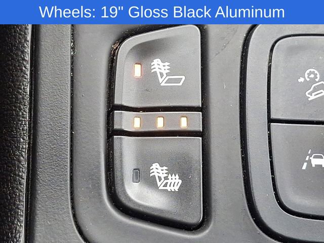 Used 2023 GMC Terrain SLT w/ Elevation Edition image 30