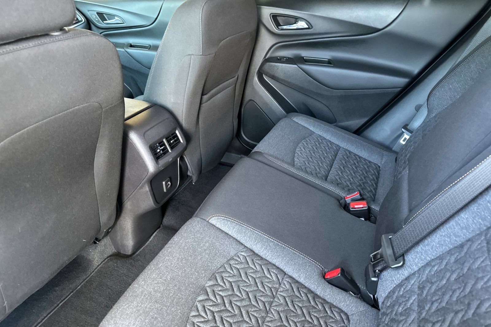 Certified 2024 Chevrolet Equinox LT FWD image 13