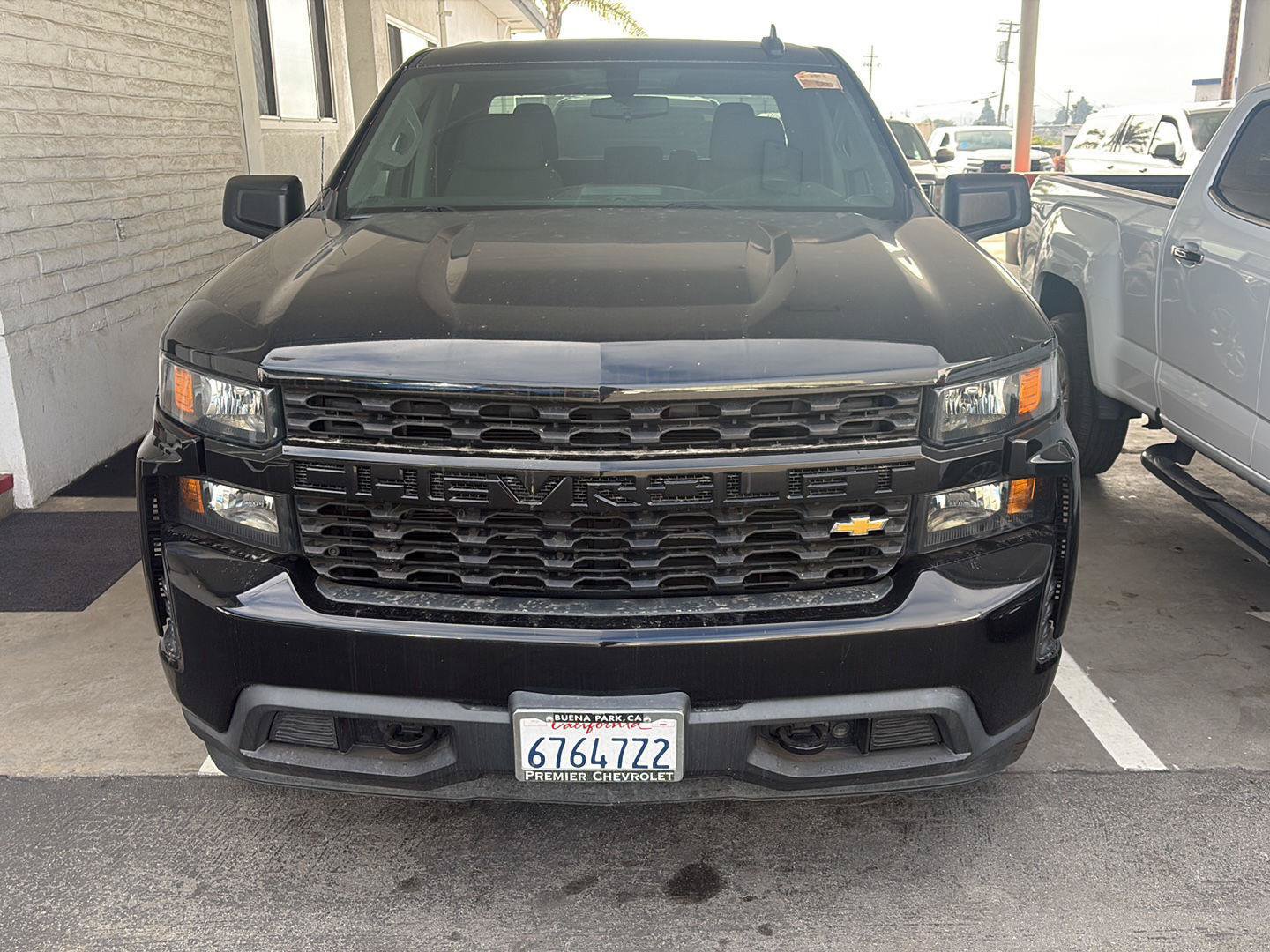 Used 2020 Chevrolet Silverado 1500 Custom w/ Custom Value Package RWD image 2
