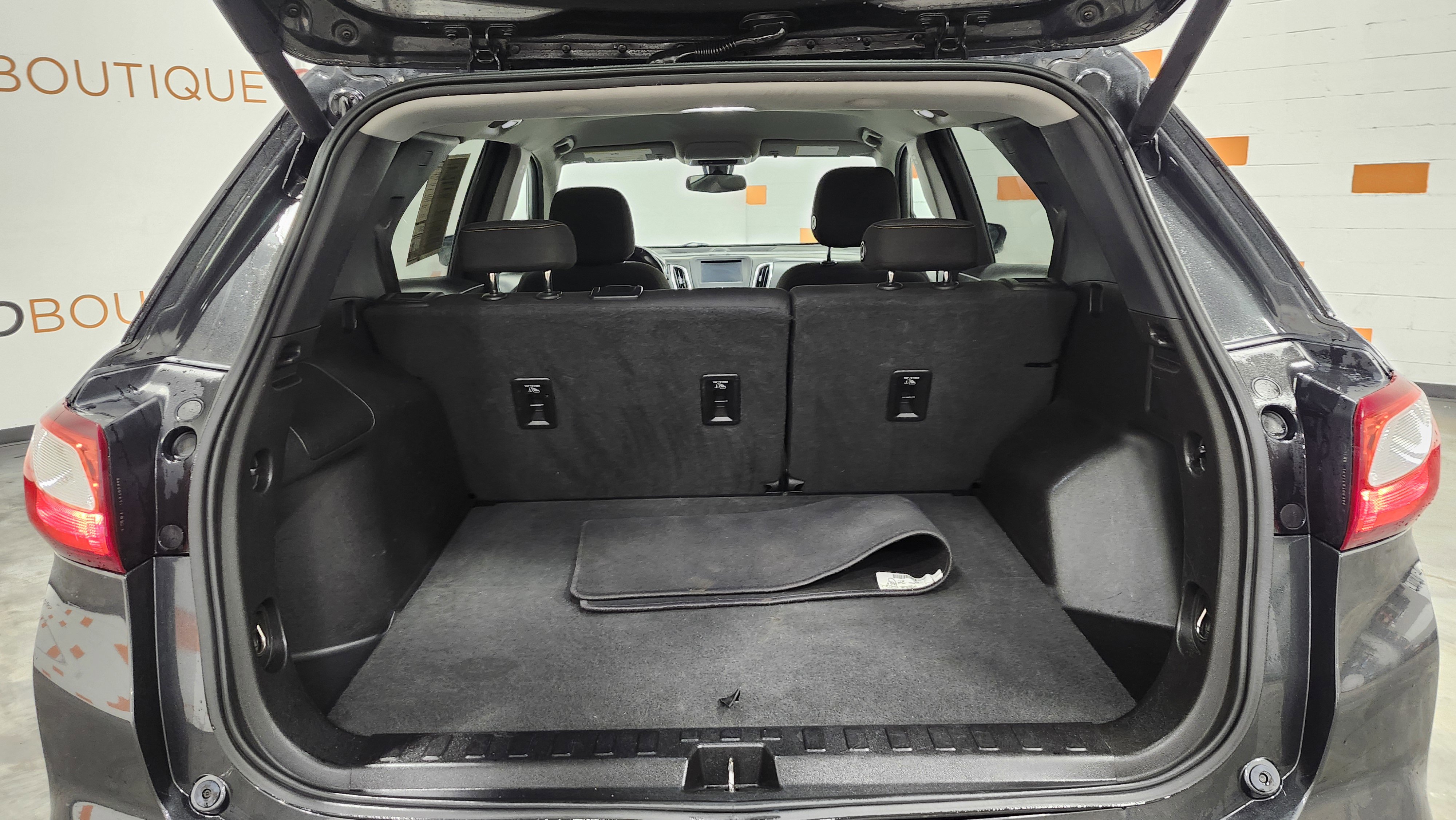 Used 2018 Chevrolet Equinox LT image 21