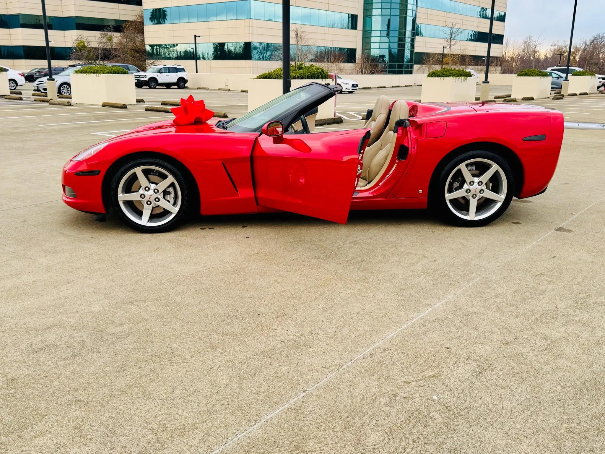 Used 2006 Chevrolet Corvette Convertible w/ Preferred Equipment Group image 30